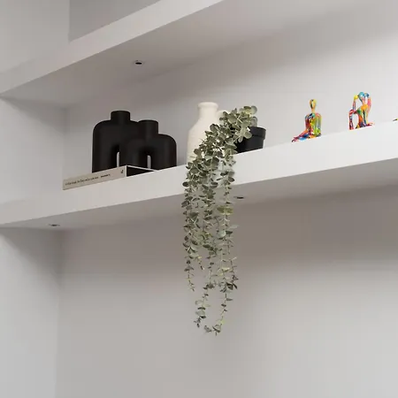 Wealthystays Parkside Apartment