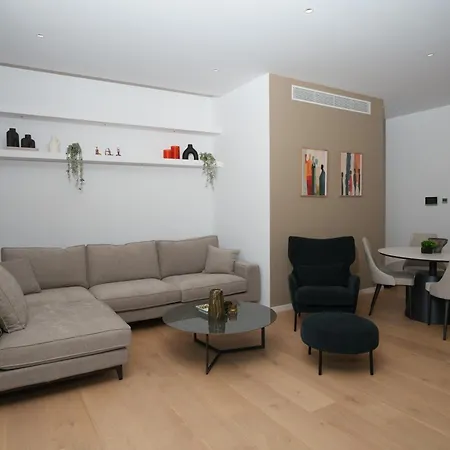 Wealthystays Parkside *