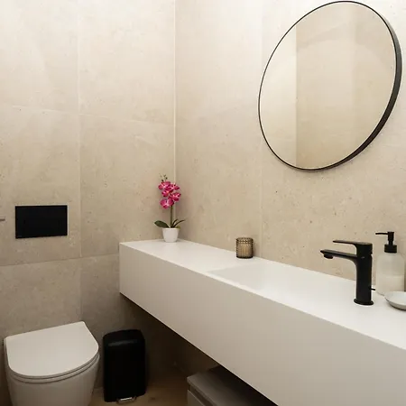 公寓 Wealthystays Parkside 尼科西亚