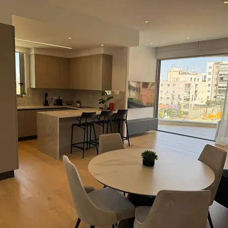 Wealthystays Parkside 尼科西亚