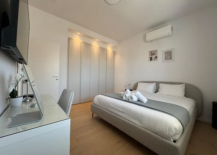 Wealthystays Parkside