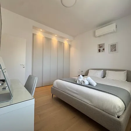 Wealthystays Parkside